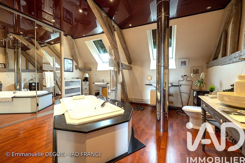 Maison - 316 m² - 10 pièces