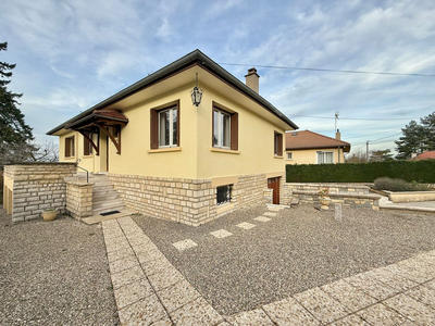 Maison - 95 m² - 5 pièces