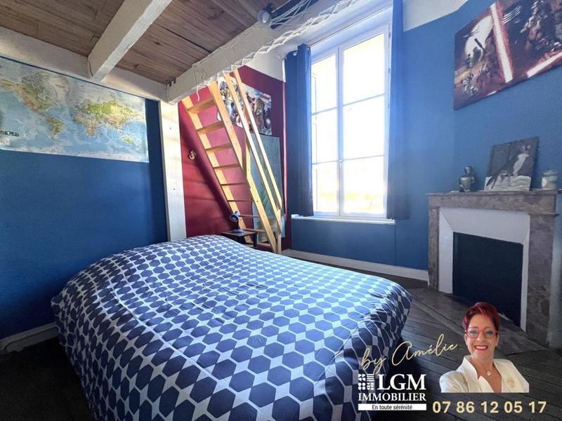 Maison - 230 m² - 6 pièces