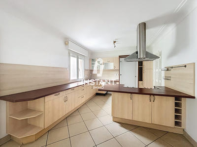 Maison - 137 m² - 6 pièces