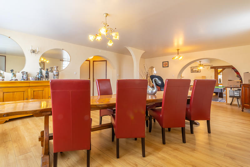 Maison - 138 m² - 7 pièces