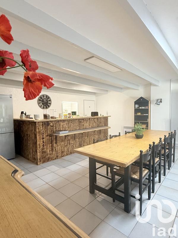 Maison - 605 m² - 19 pièces