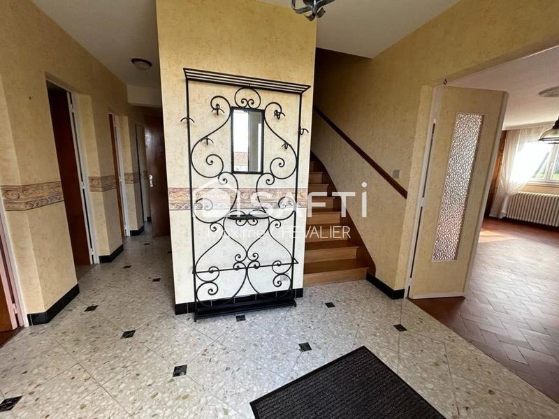 Maison - 137 m² - 5 pièces