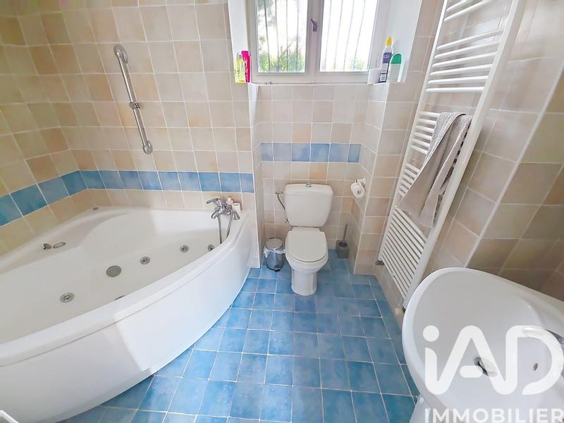 Maison - 290 m² - 8 pièces