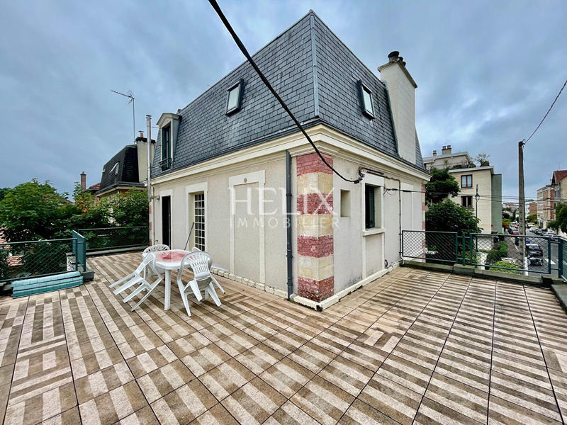 Appartement - 85 m² - 5 pièces