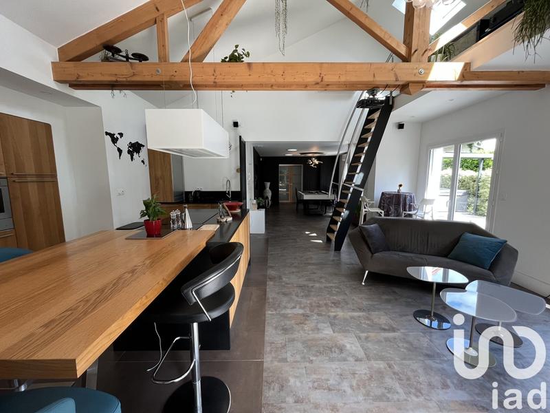 Maison de ville - 200 m² - 6 pièces