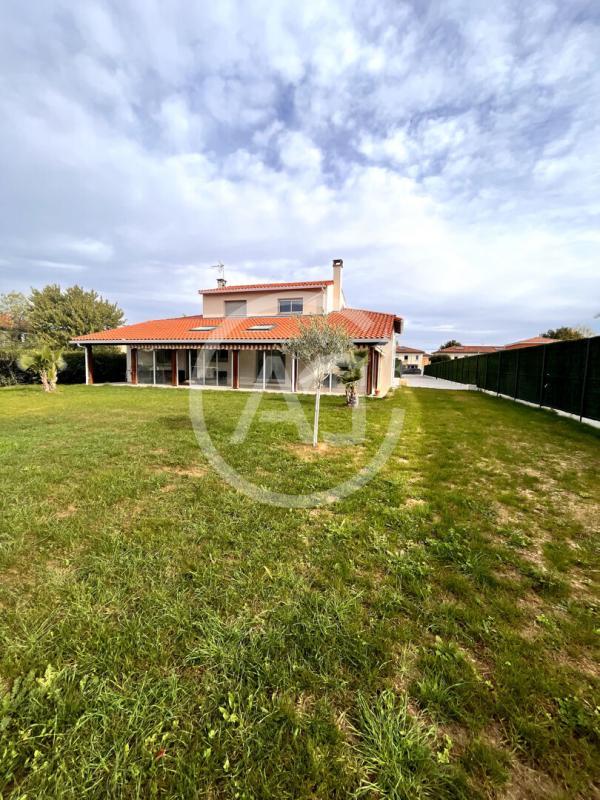 Maison - 150 m² - 6 pièces