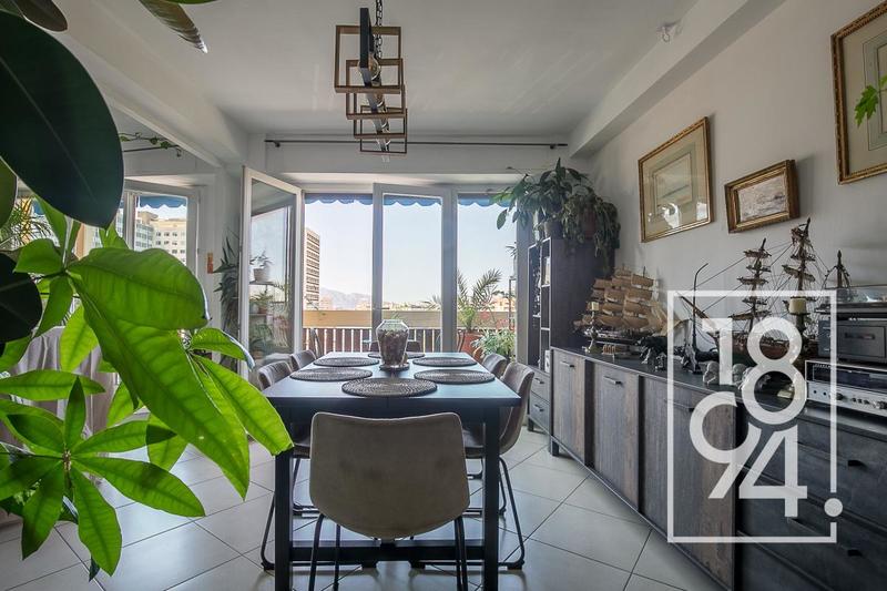 Appartement - 84 m² - 4 pièces