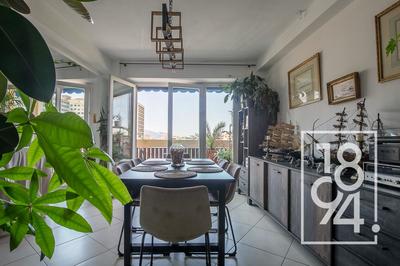 Appartement - 84 m² - 4 pièces