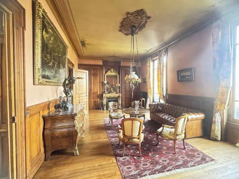 Maison - 184 m² - 10 pièces