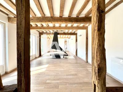 Maison - 220 m² - 9 pièces