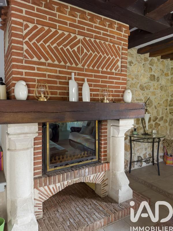 Maison - 210 m² - 8 pièces