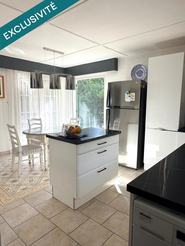 Maison - 213 m² - 8 pièces