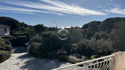 Maison traditionnelle - 187 m² - 9 pièces