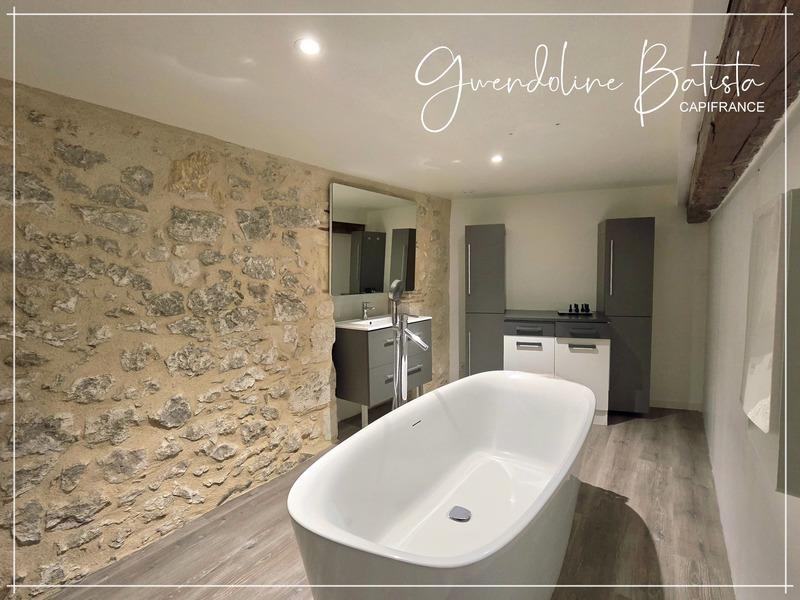 Maison de village - 225 m² - 6 pièces