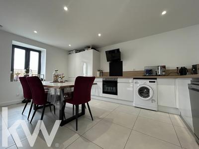 Maison - 92 m² - 4 pièces