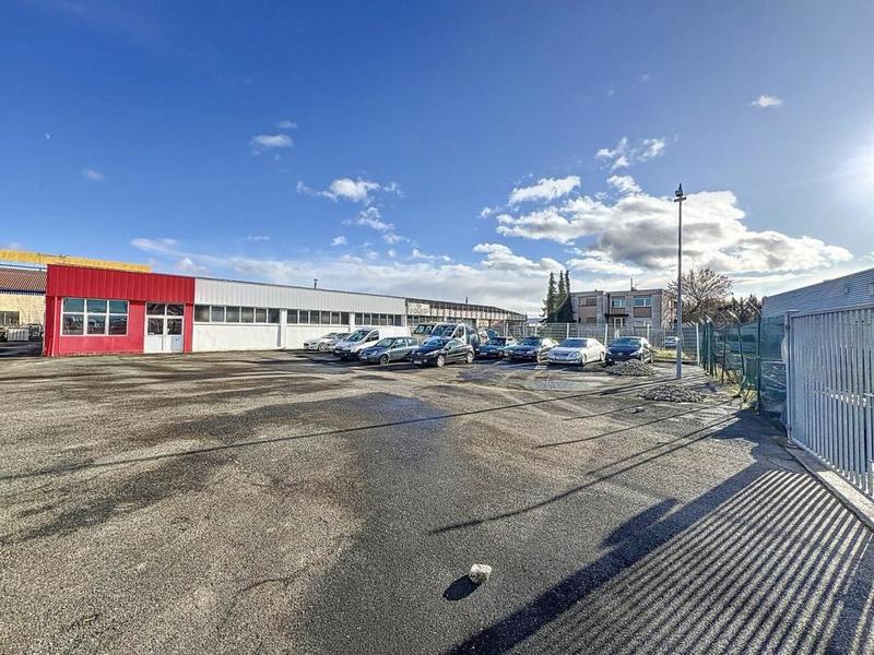 Local d'activité / Entrepôt - 960 m²