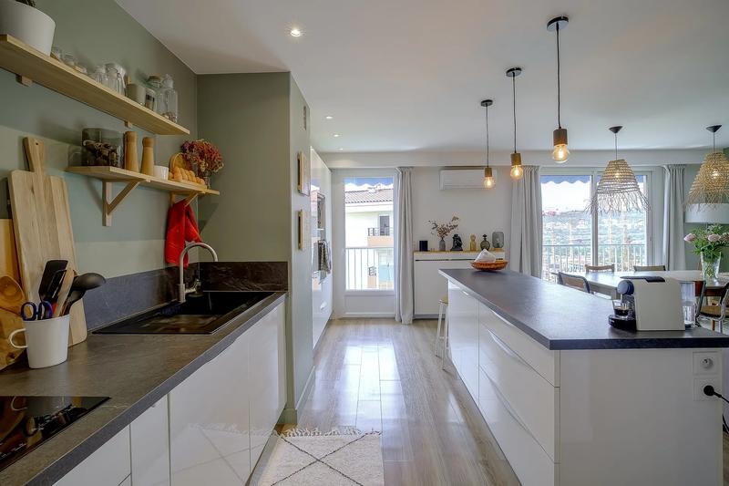 Appartement - 103 m² - 4 pièces