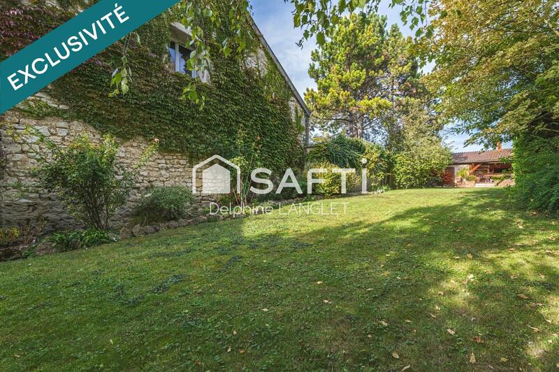 Maison - 267 m² - 10 pièces