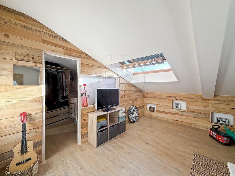 Maison - 140 m² - 5 pièces