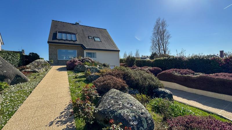 Maison traditionnelle - 160 m² - 6 pièces