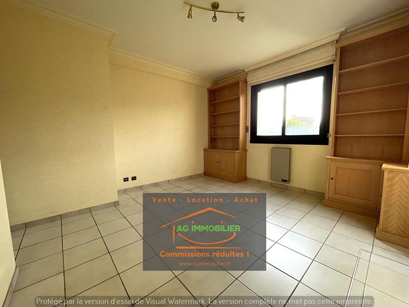 Maison - 177 m² - 6 pièces