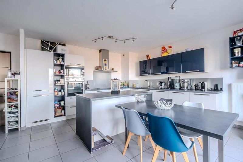 Appartement - 110 m² - 4 pièces