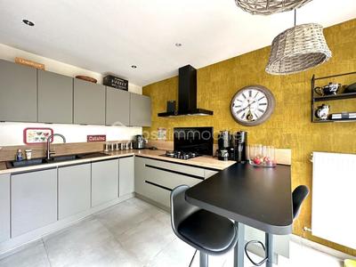 Maison - 140 m² - 4 pièces