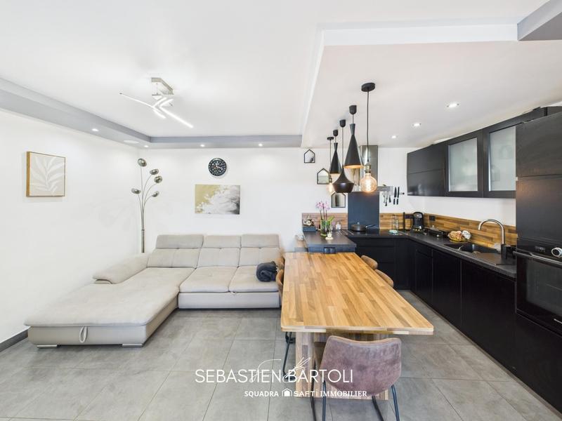 Appartement - 60 m² - 3 pièces