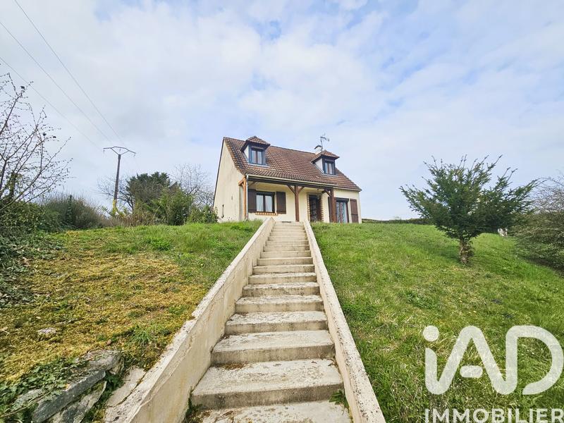Maison - 90 m² - 4 pièces