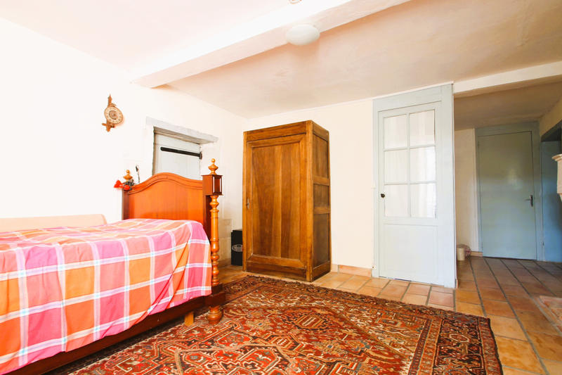 Propriété - 254 m² - 12 pièces