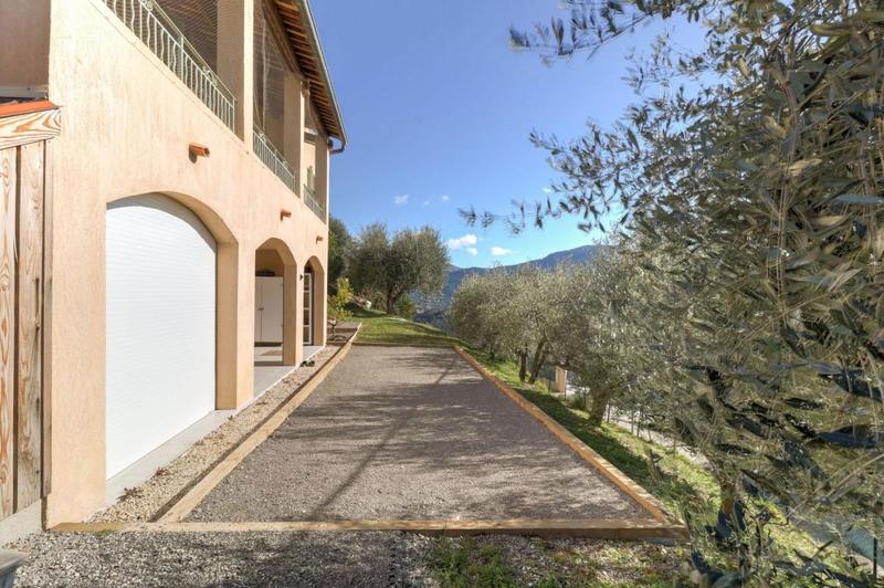 Maison - 137 m² - 5 pièces