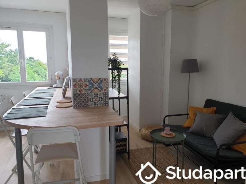 Chambre - 11 m² - 1 pièce