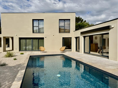 Villa - 160 m² - 6 pièces