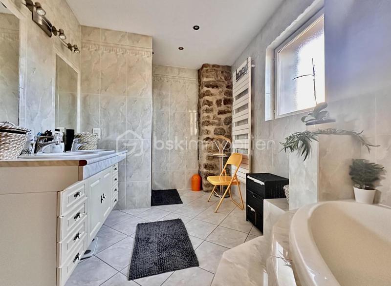 Maison en pierre - 90 m² - 4 pièces