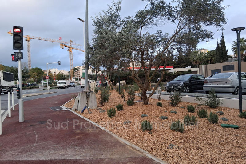 Local commercial - 216 m²