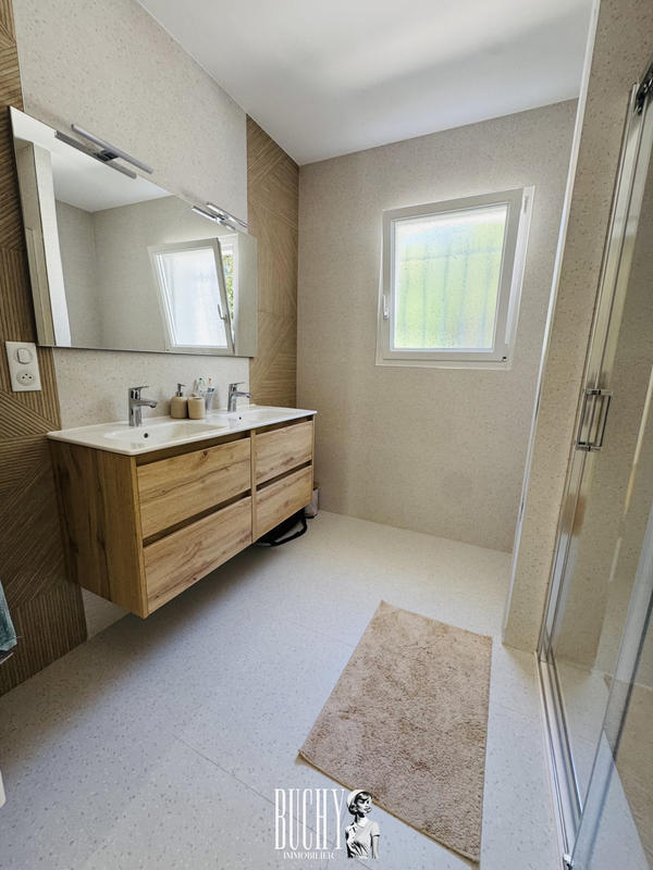 Maison - 188 m² - 7 pièces