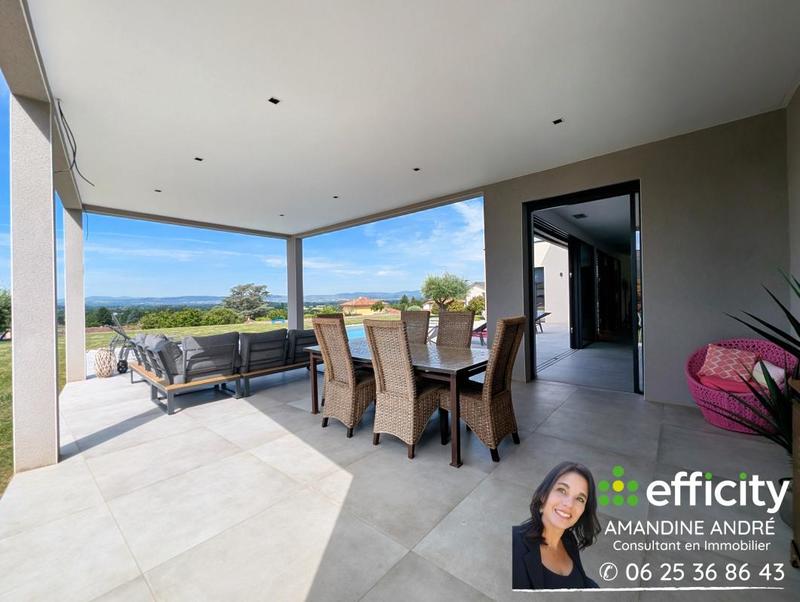 Maison - 245 m² - 7 pièces