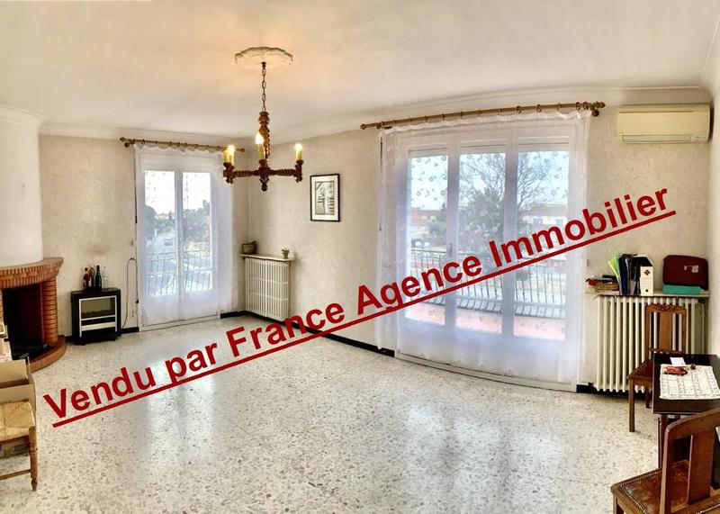 Immeuble mixte - 240 m²