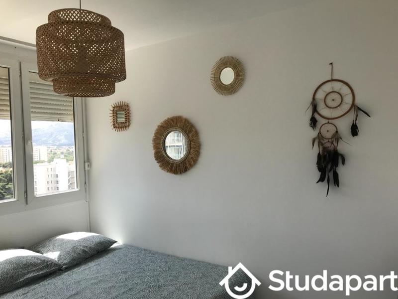 Chambre - 9 m² - 1 pièce