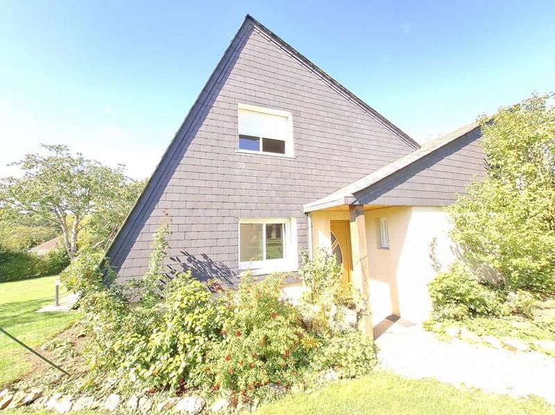 Maison - 140 m² - 8 pièces