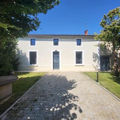 Maison en pierre - 175 m² - 6 pièces