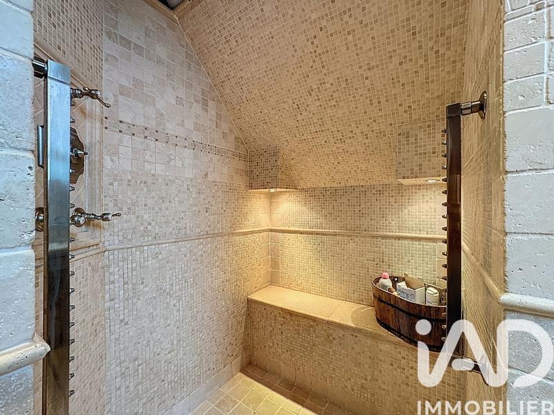 Maison - 230 m² - 5 pièces