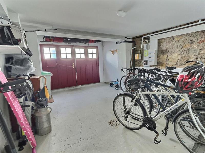 Villa - 130 m² - 8 pièces