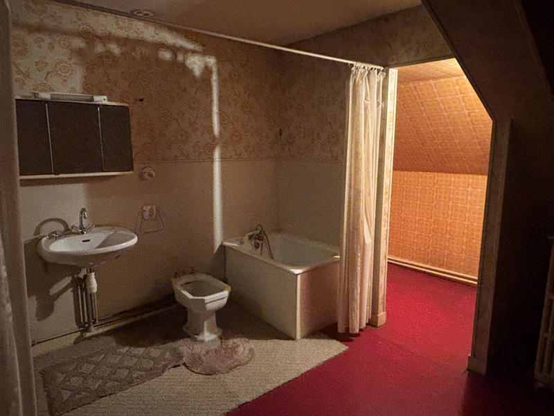 Maison - 213 m² - 7 pièces