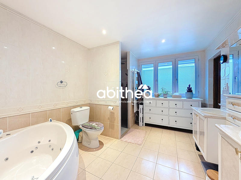 Maison - 135 m² - 5 pièces