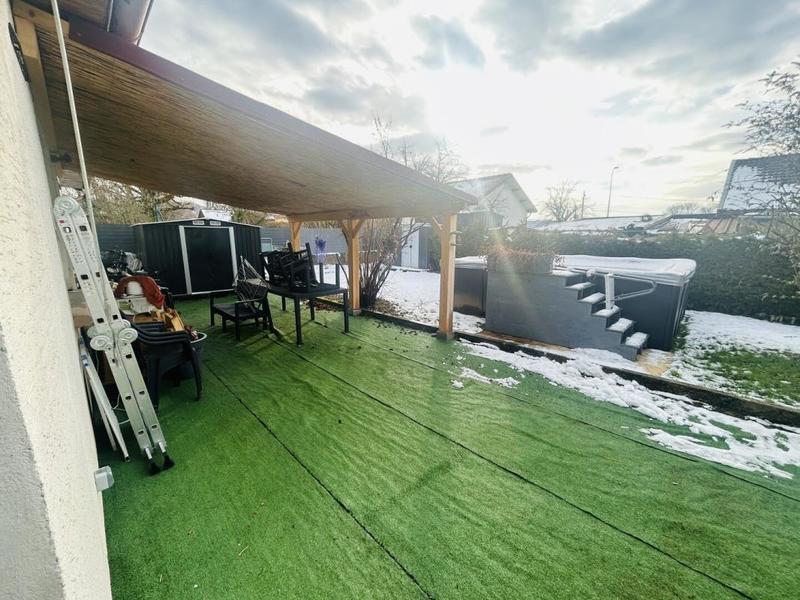 Maison - 93 m² - 5 pièces