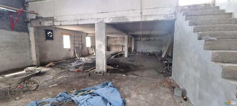 Local commercial - 391 m² - 1 pièce