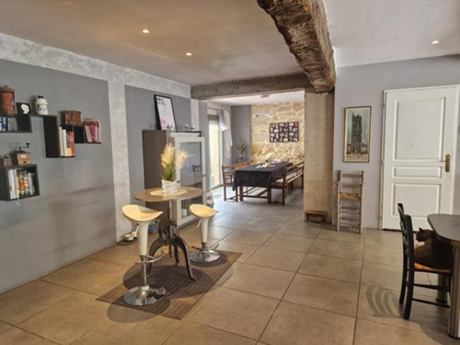 Maison - 465 m² - 15 pièces