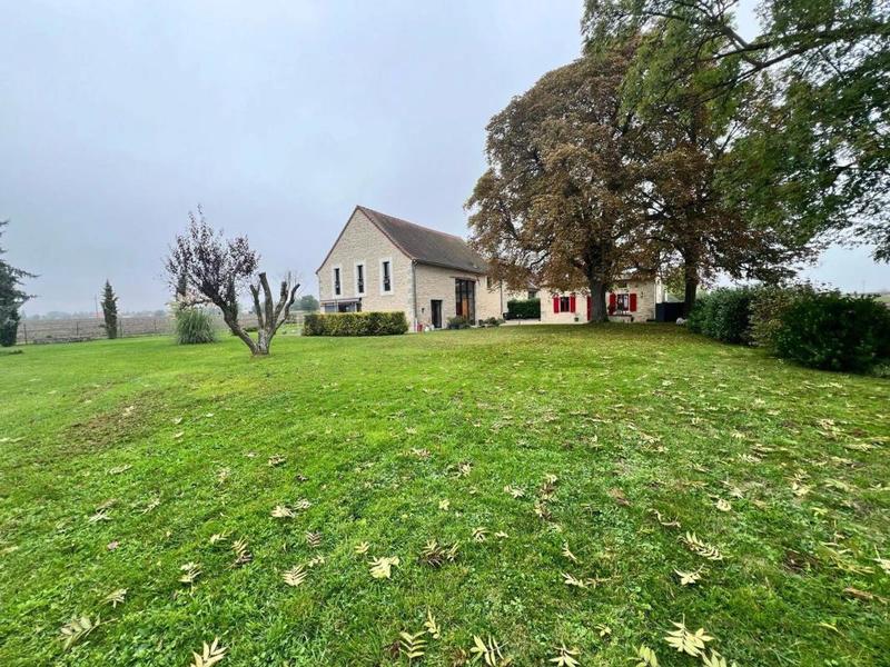 Propriété - 180 m² - 5 pièces